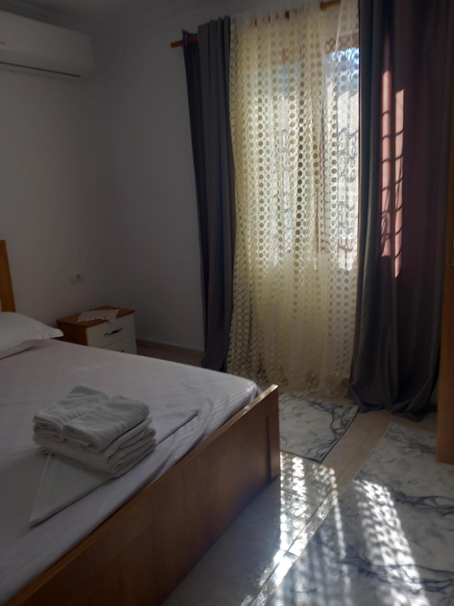 Guest House Eloid 베라트 외부 사진