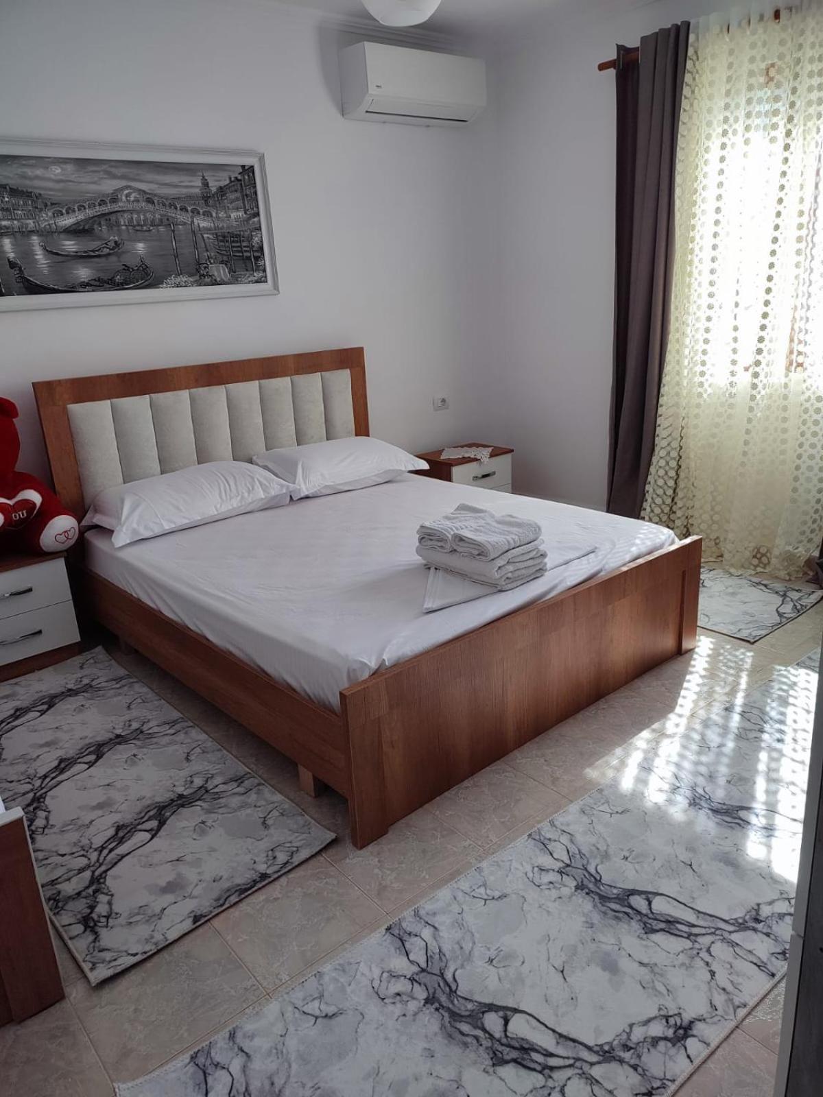 Guest House Eloid 베라트 외부 사진
